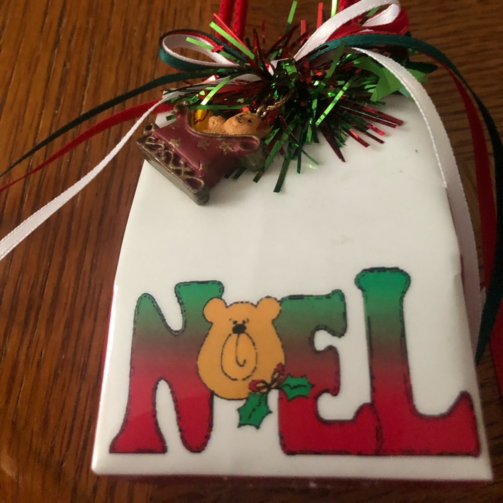 Mini Holiday Music Box.